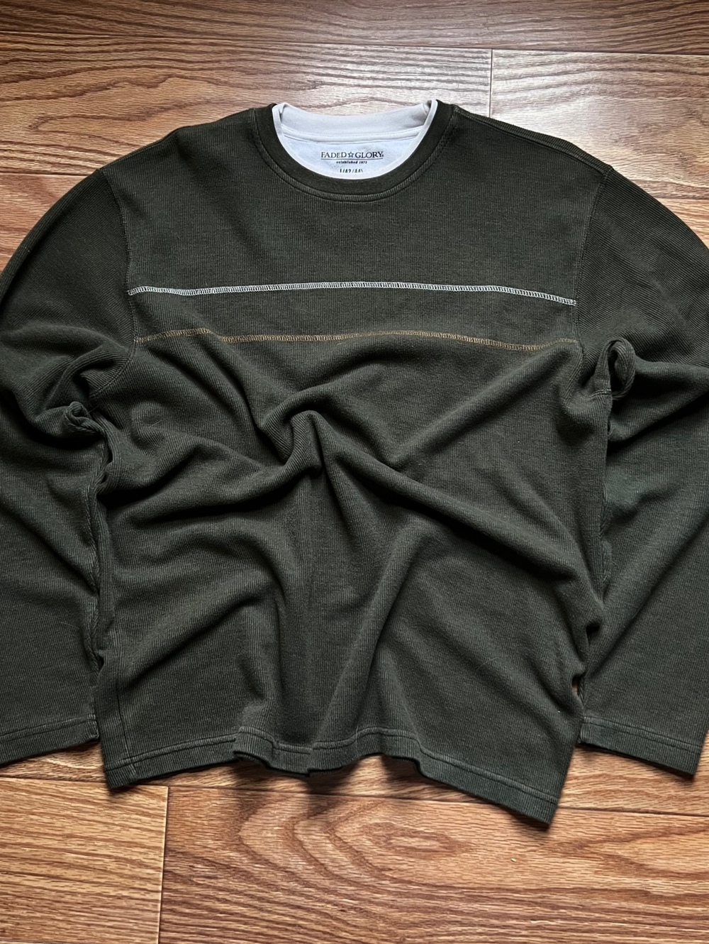 vintage surf y2k streetwear long sleeve crewneck sweatshirt gorpcore grun